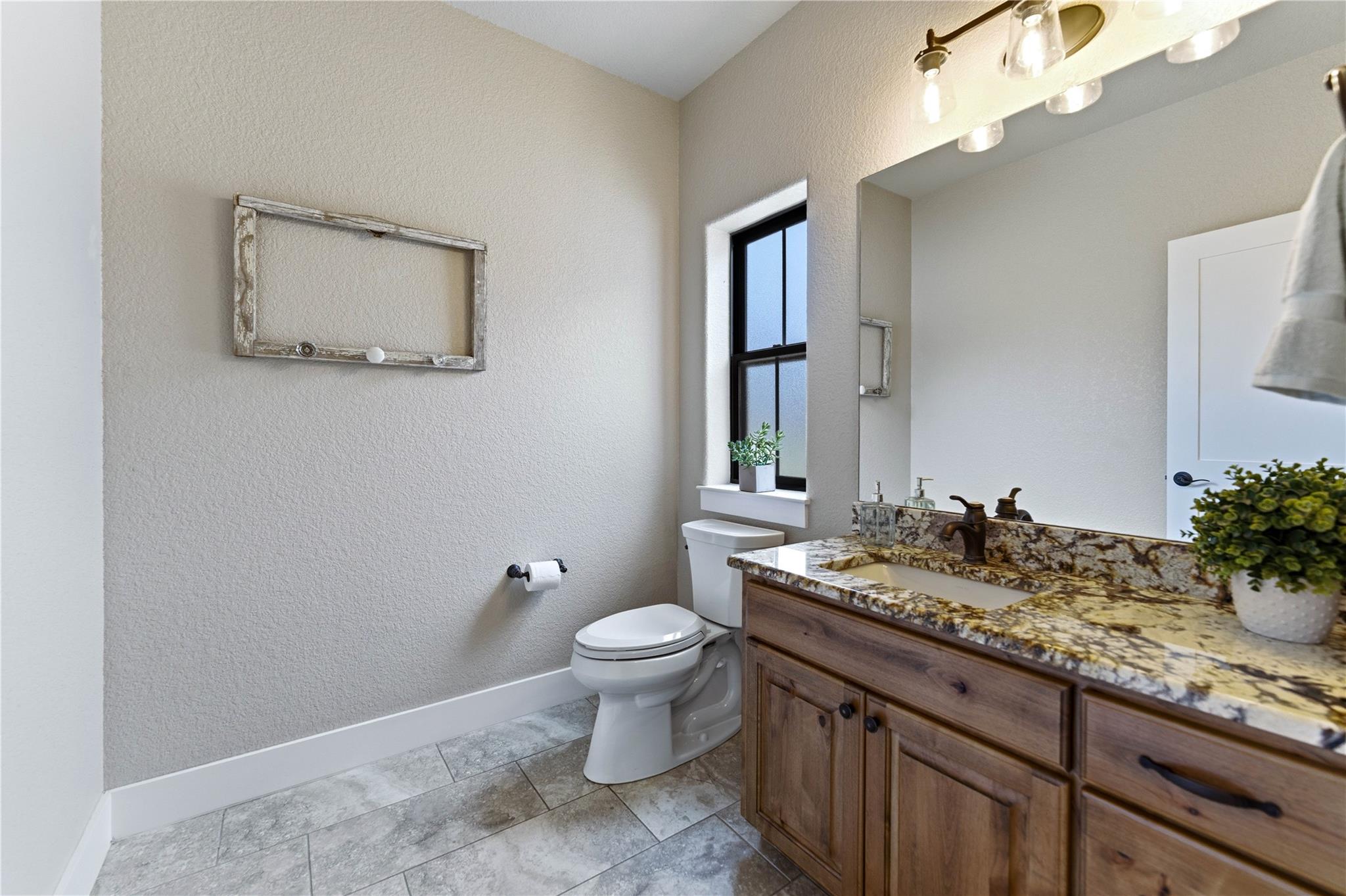 203 Unit B Champions Blvd # B, La Vernia, TX 78121