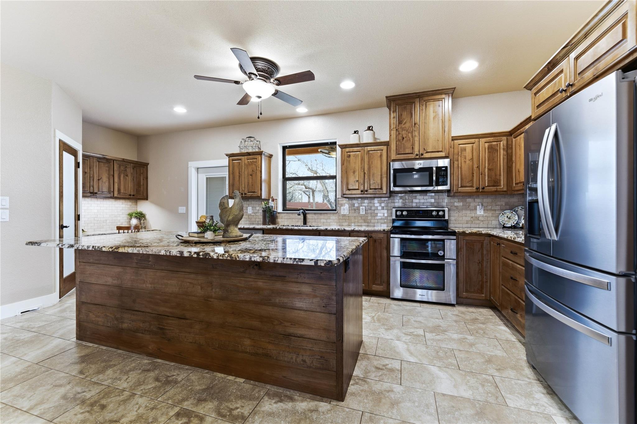 203 Unit B Champions Blvd # B, La Vernia, TX 78121