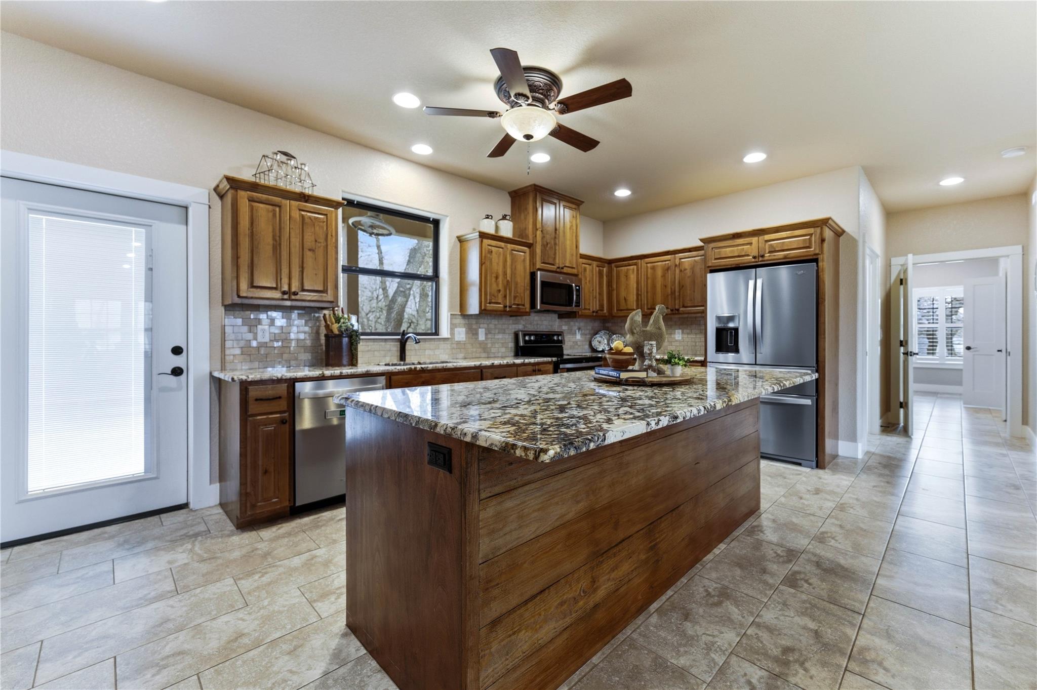 203 Unit B Champions Blvd # B, La Vernia, TX 78121