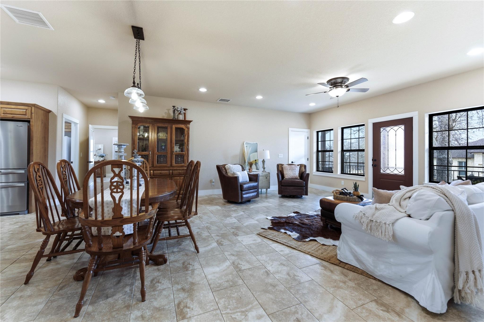 203 Unit B Champions Blvd # B, La Vernia, TX 78121