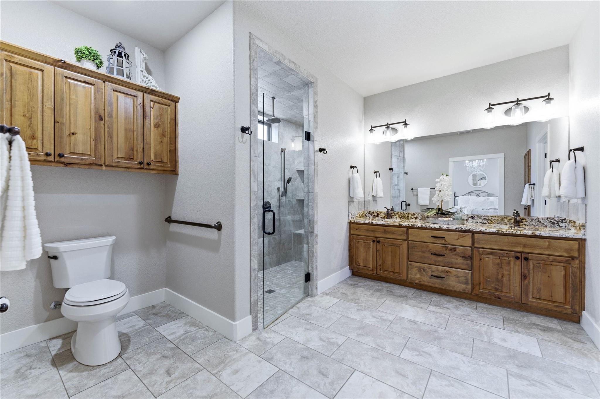 203 Unit B Champions Blvd # B, La Vernia, TX 78121