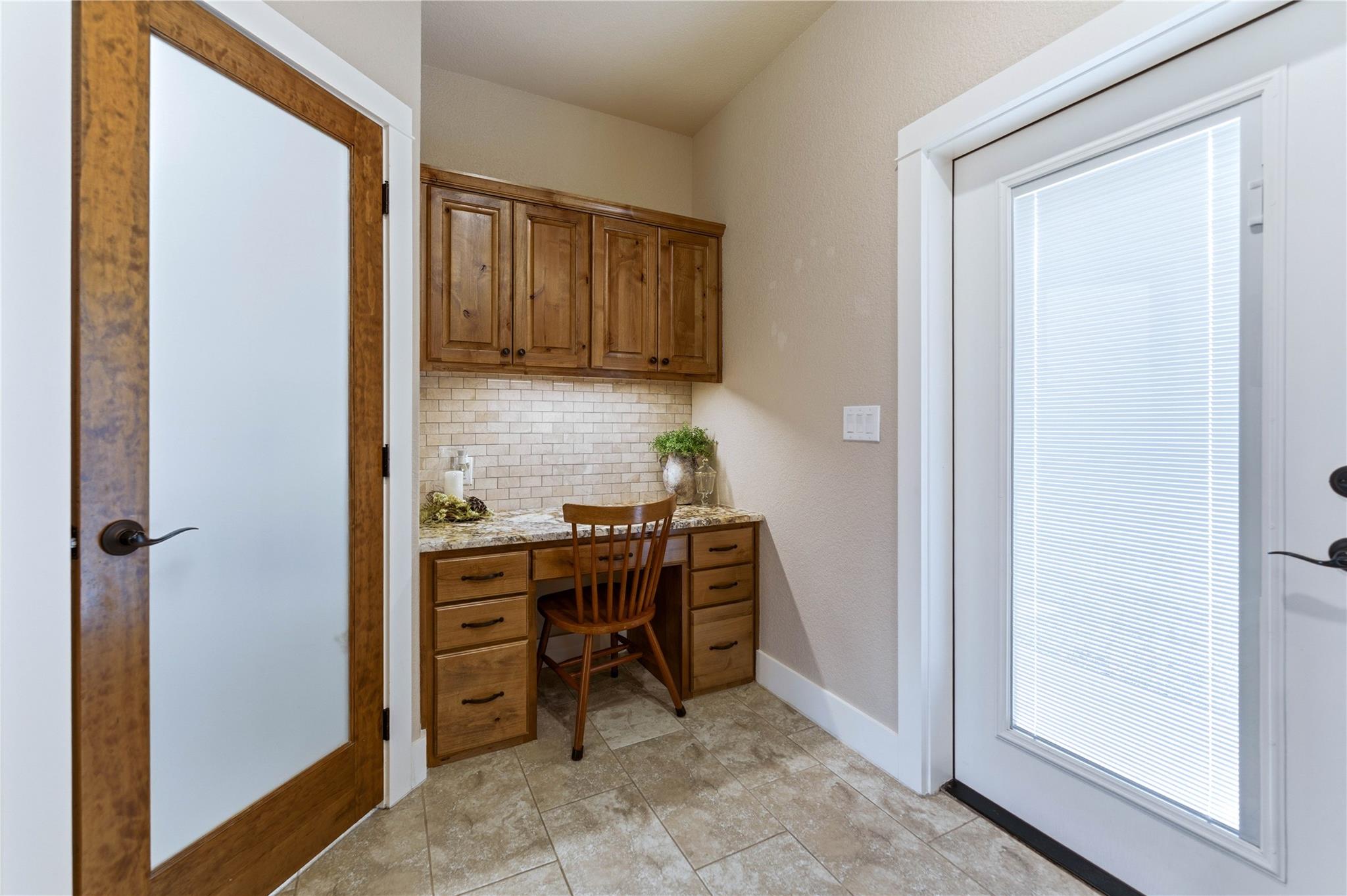 203 Unit B Champions Blvd # B, La Vernia, TX 78121