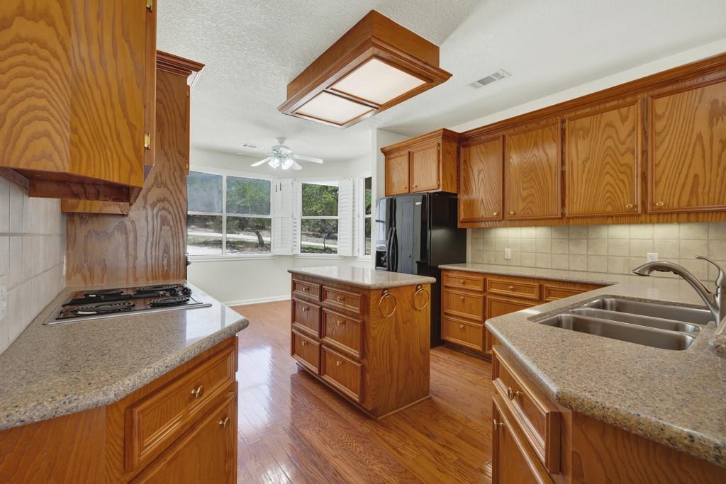 1000 BAMC Dr, Canyon Lake, TX 78133