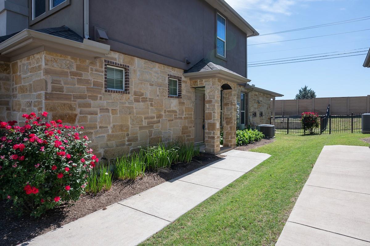 415 Epiphany Ln, Pflugerville, TX 78660