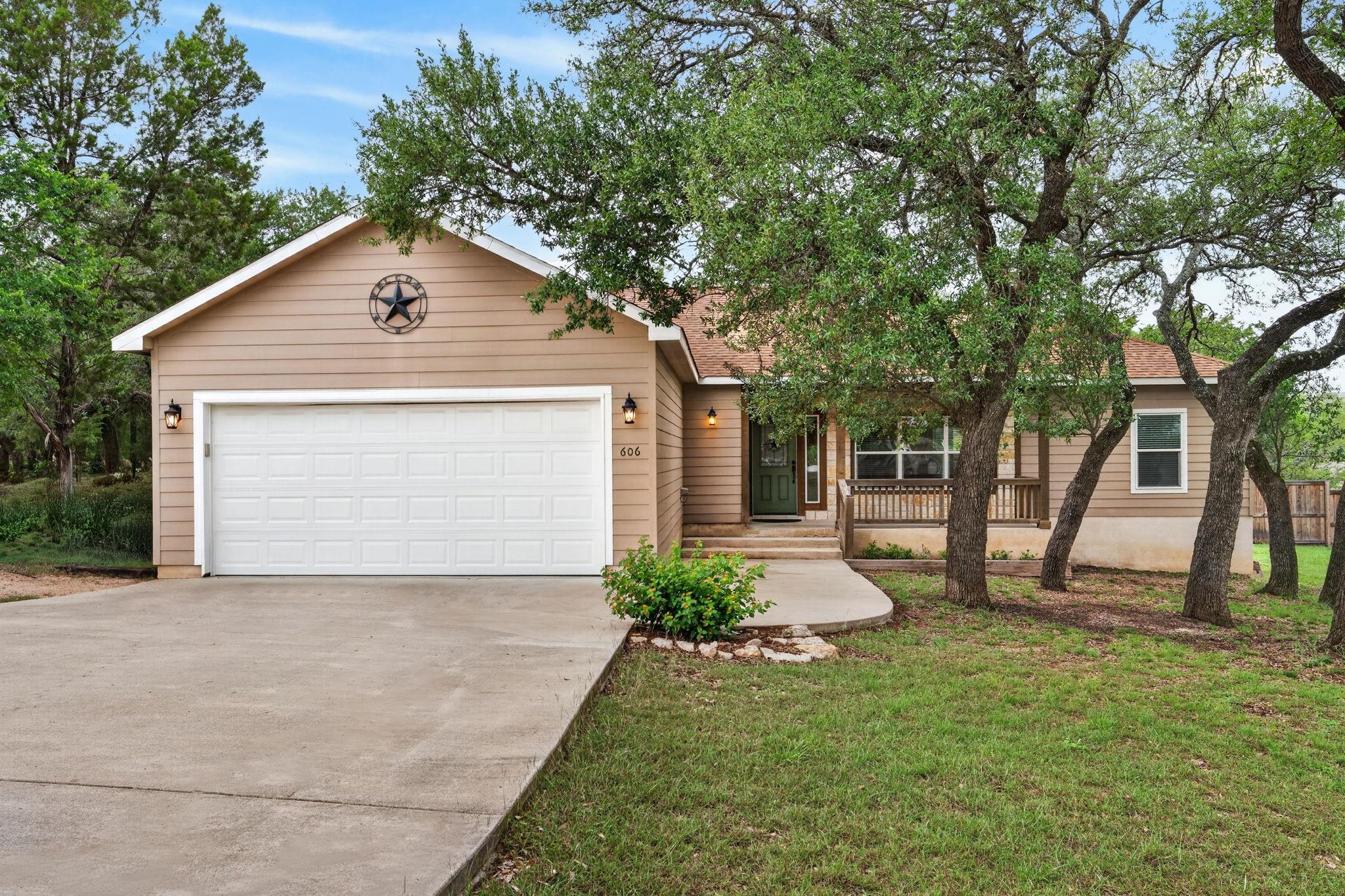606 Rogart Dr, Spicewood, TX 78669