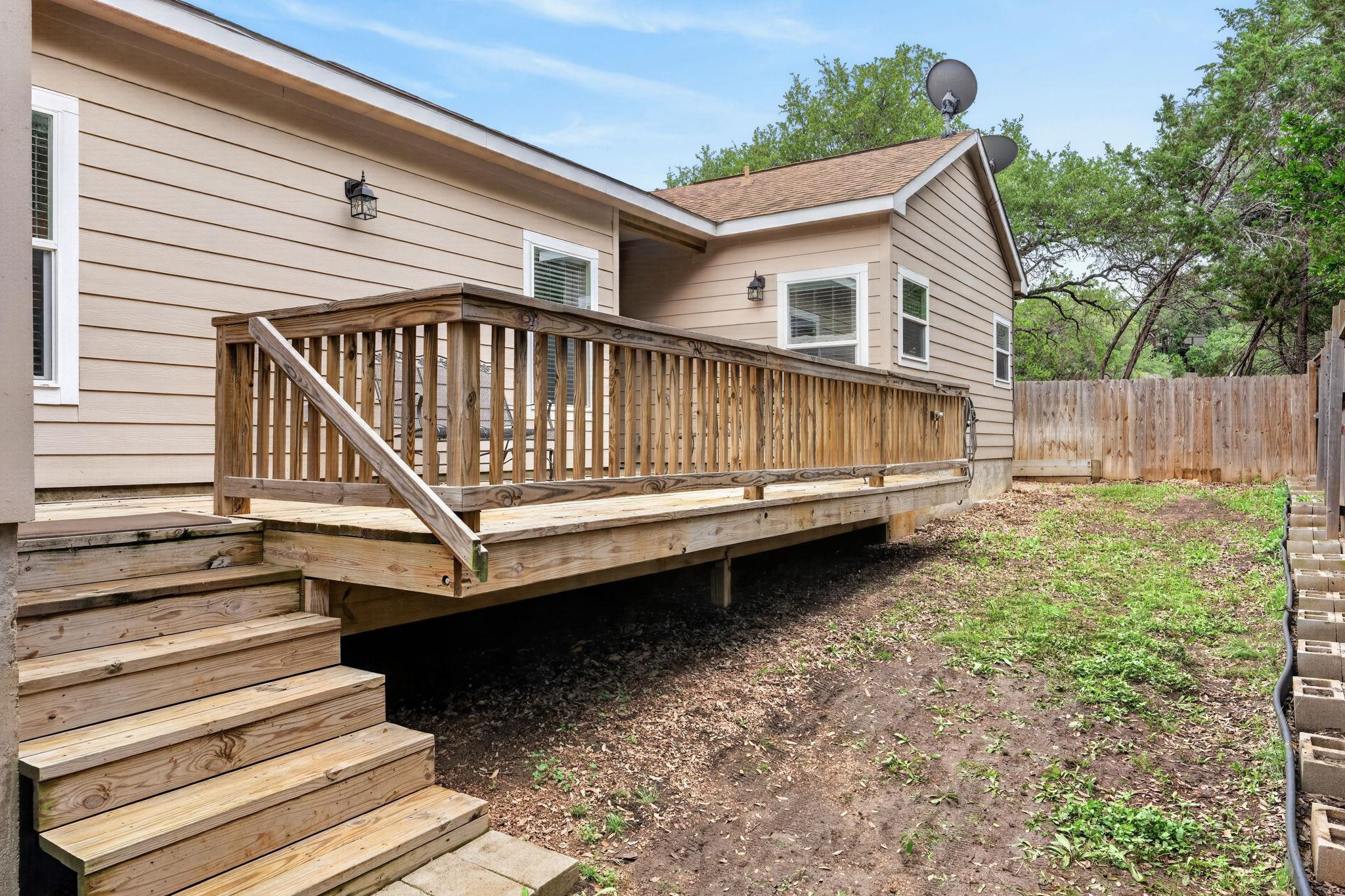 606 Rogart Dr, Spicewood, TX 78669