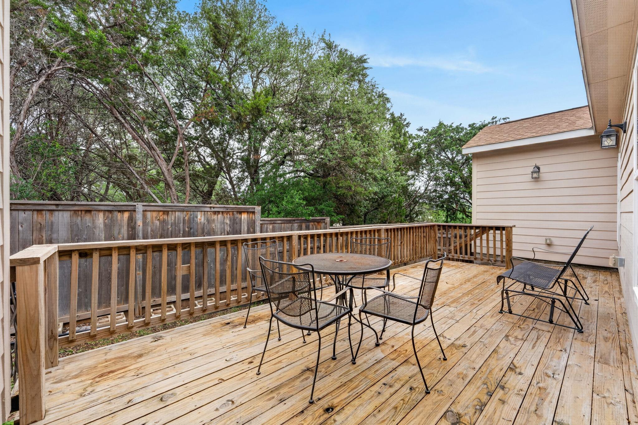 606 Rogart Dr, Spicewood, TX 78669