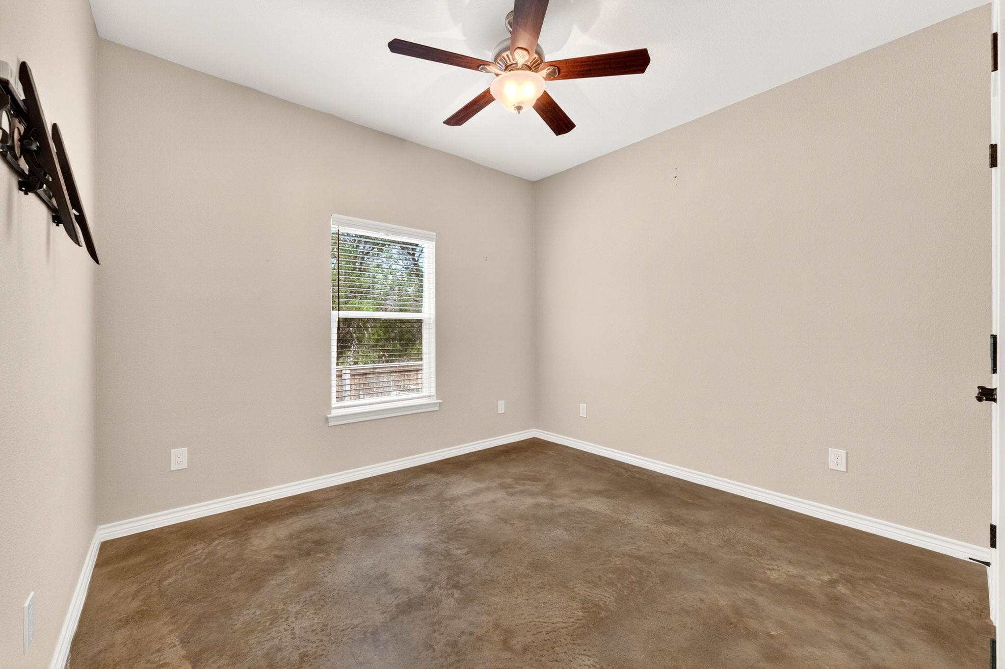 606 Rogart Dr, Spicewood, TX 78669