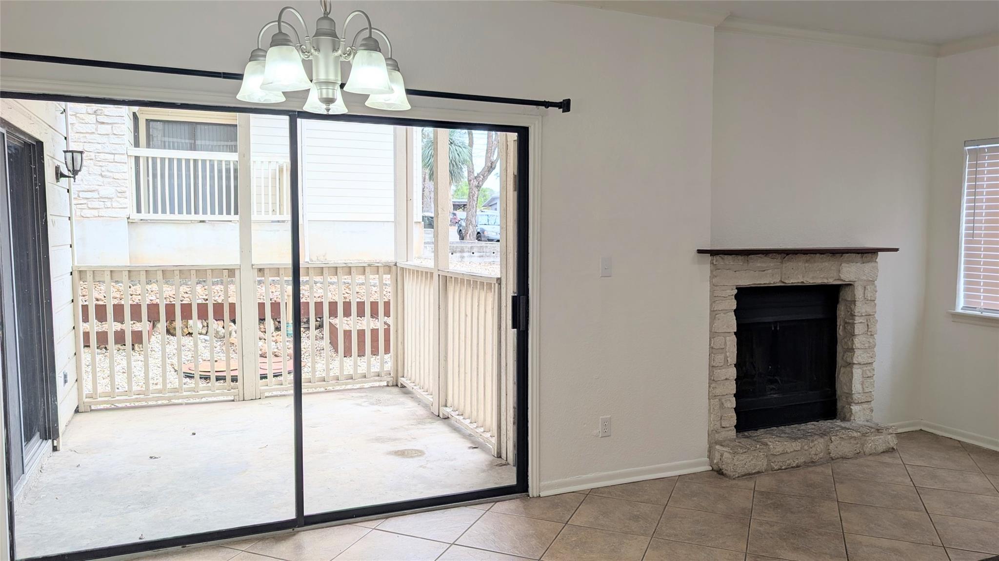 1013 Chestnut St # C2, San Marcos, TX 78666