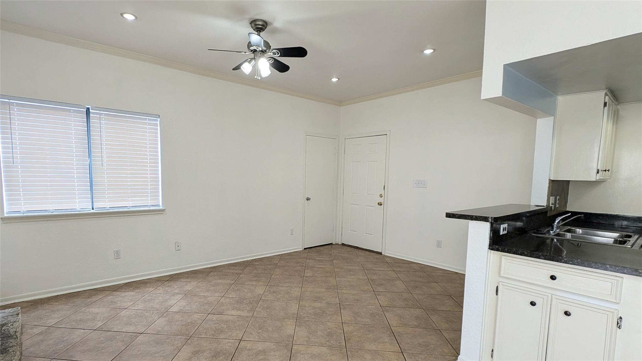 1013 Chestnut St # C2, San Marcos, TX 78666