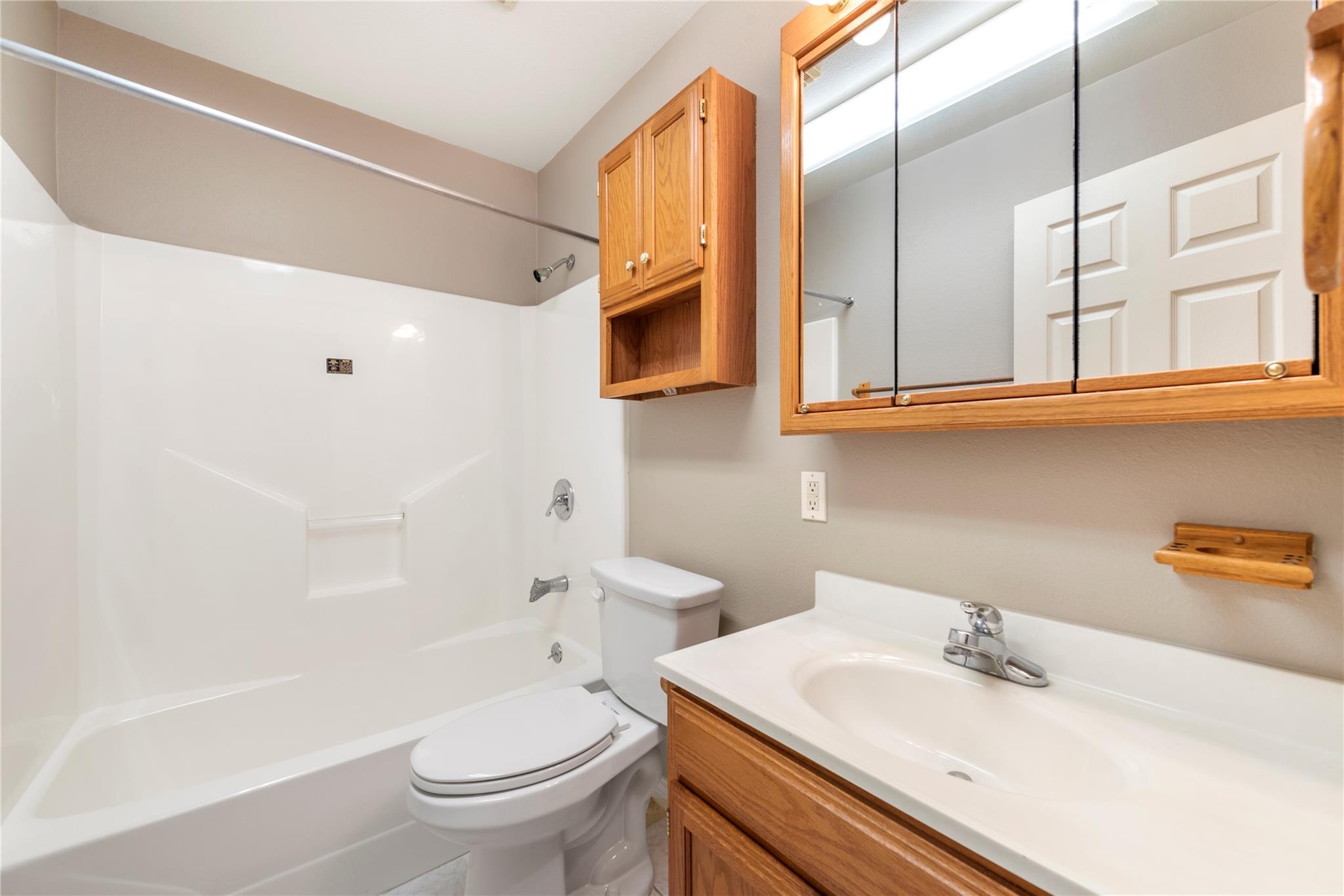 1050 Oak Grove Rd, Leander, TX 78641