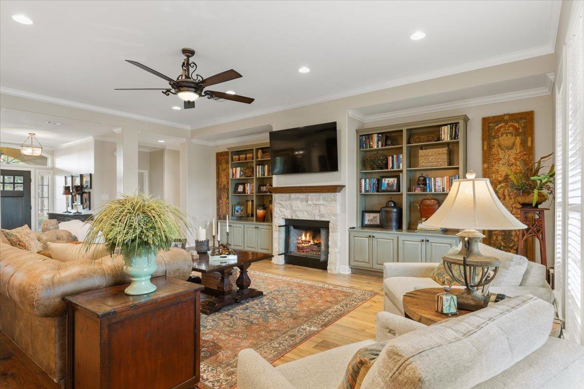 111 Axis Trl, Bastrop, TX 78602