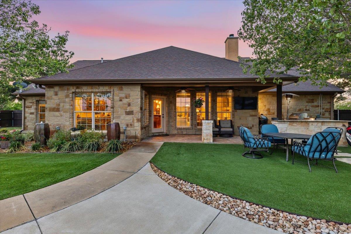 111 Axis Trl, Bastrop, TX 78602