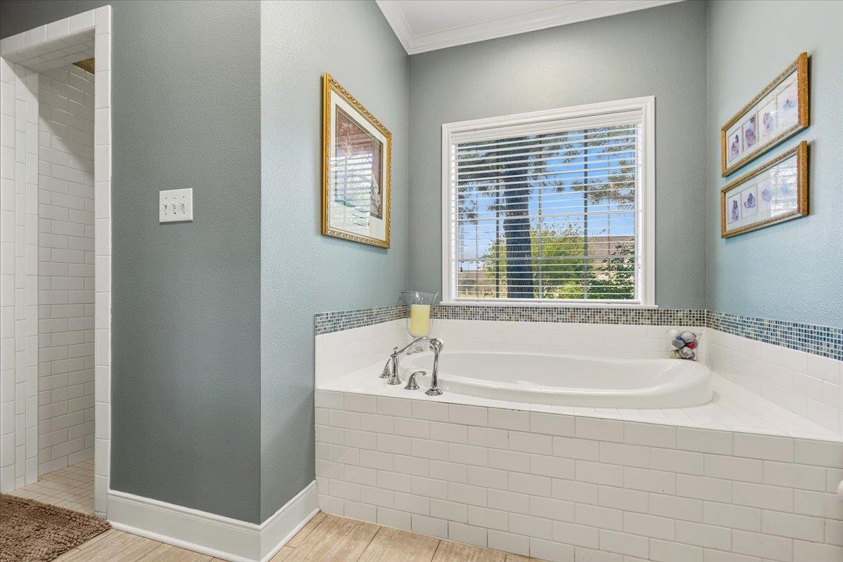 111 Axis Trl, Bastrop, TX 78602