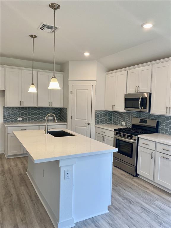 7611 Pewter Luster Bnd, Del Valle, TX 78617