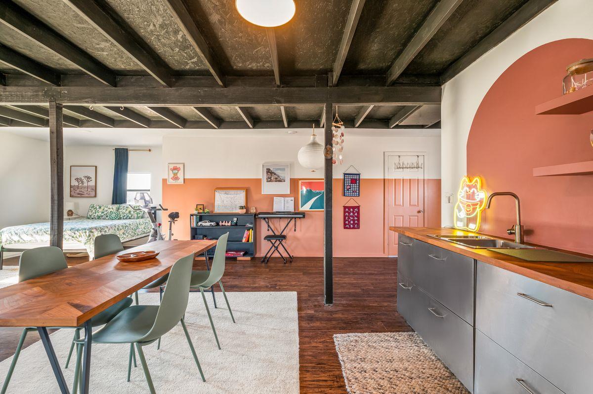 510 Thousand Oaks Dr, Cedar Creek, TX 78612