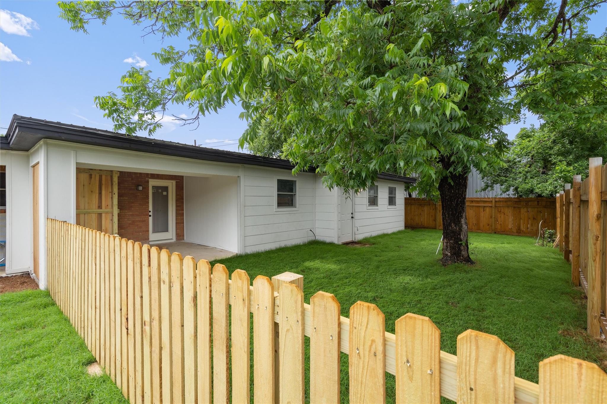 10205 Old Menchaca Rd, Austin, TX 78748