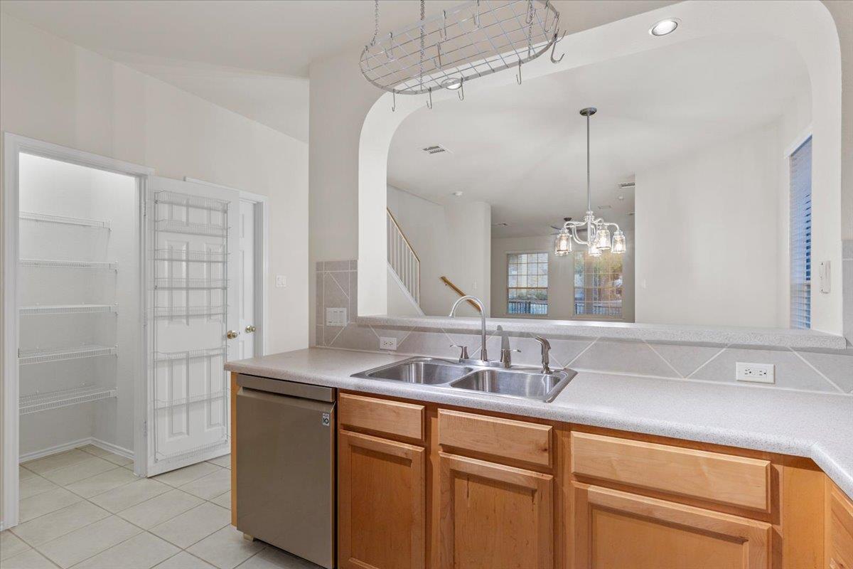 16100 S Great Oaks Dr # 2802, Round Rock, TX 78681