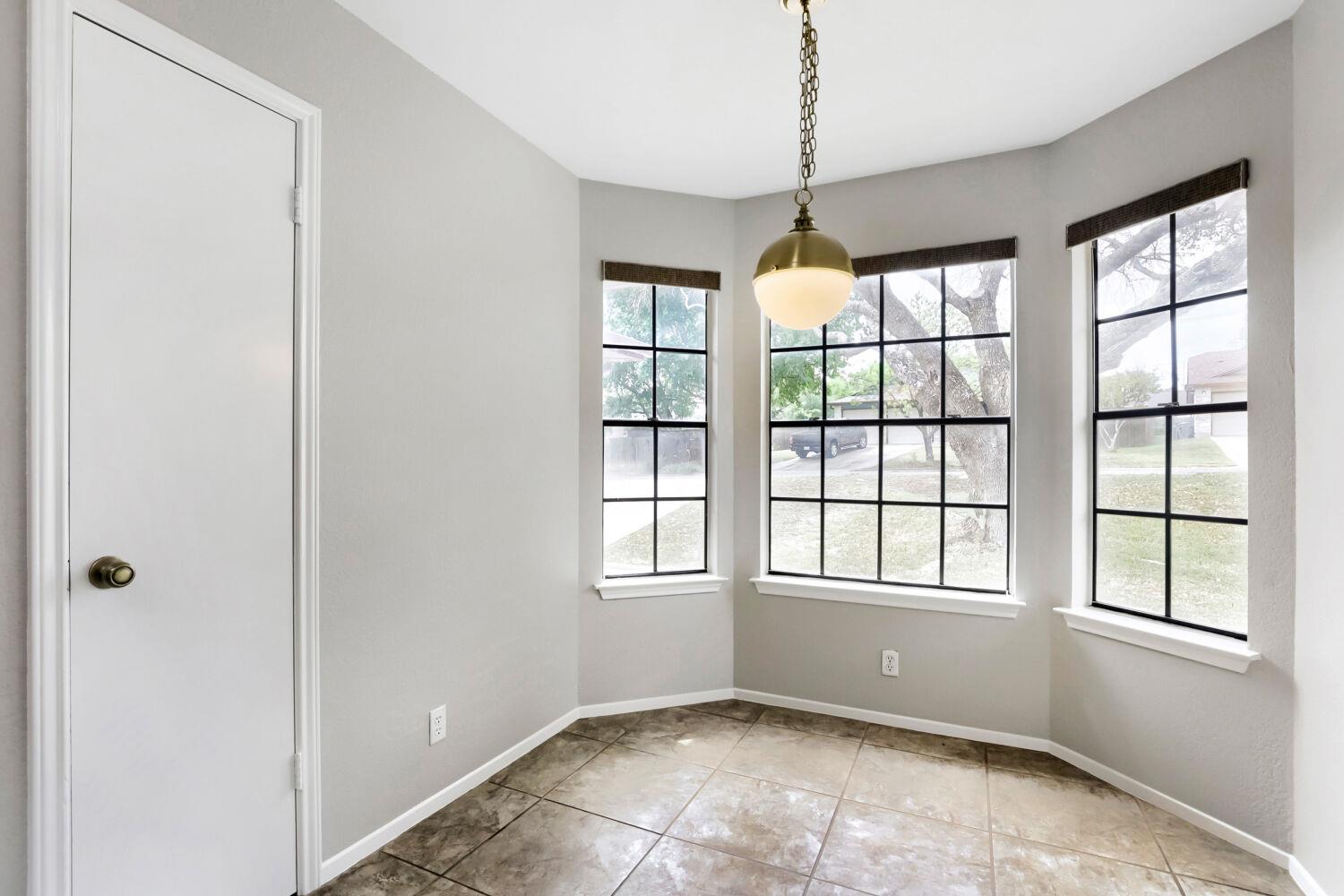 13113 BILLIEM Dr, Austin, TX 78727