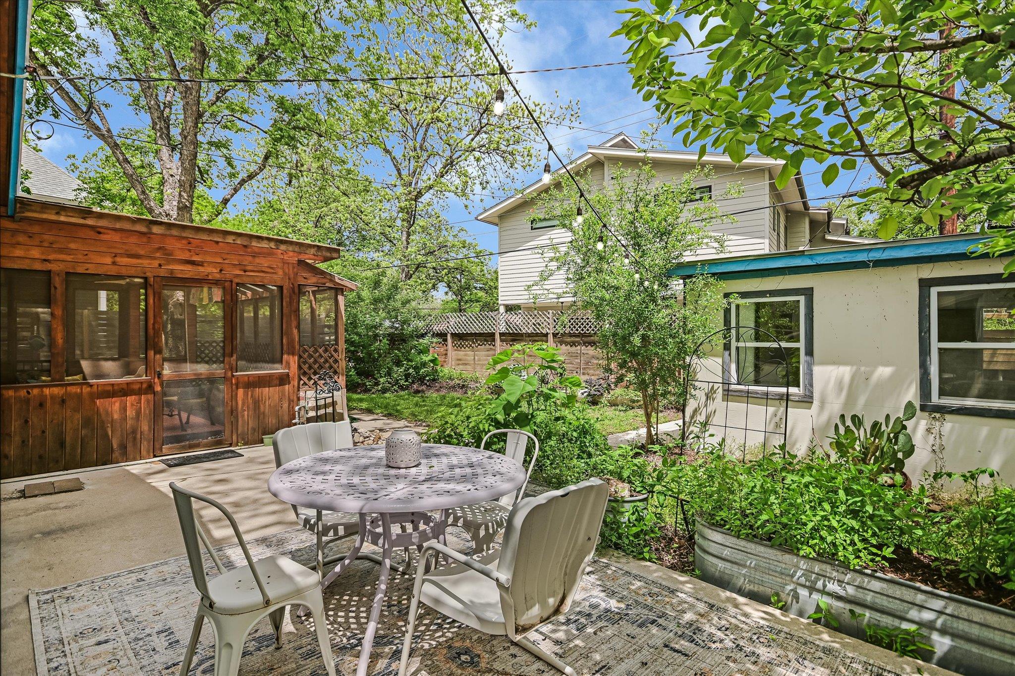 504 Powell Cir, Austin, TX 78704
