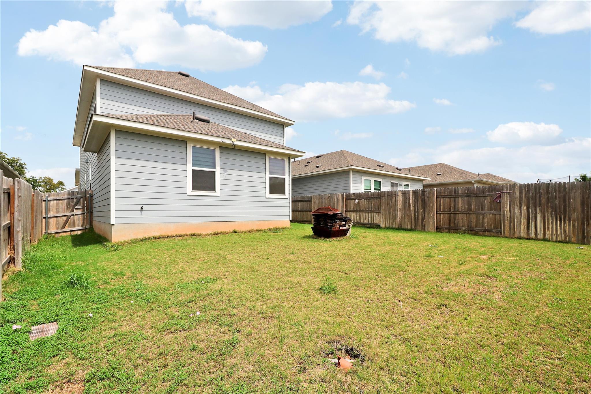 33 Bent Trail Ln, Georgetown, TX 78628