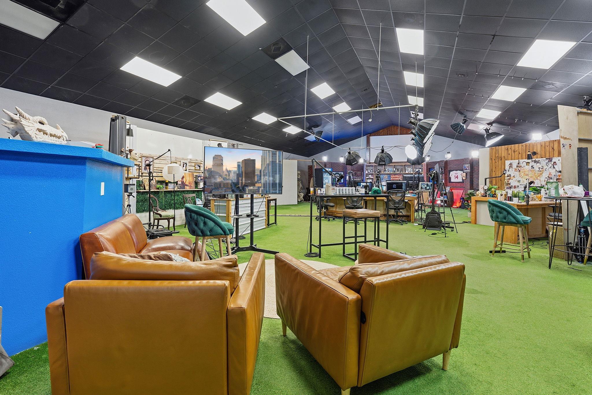 9221 Highway 290 W, Austin, TX 78736