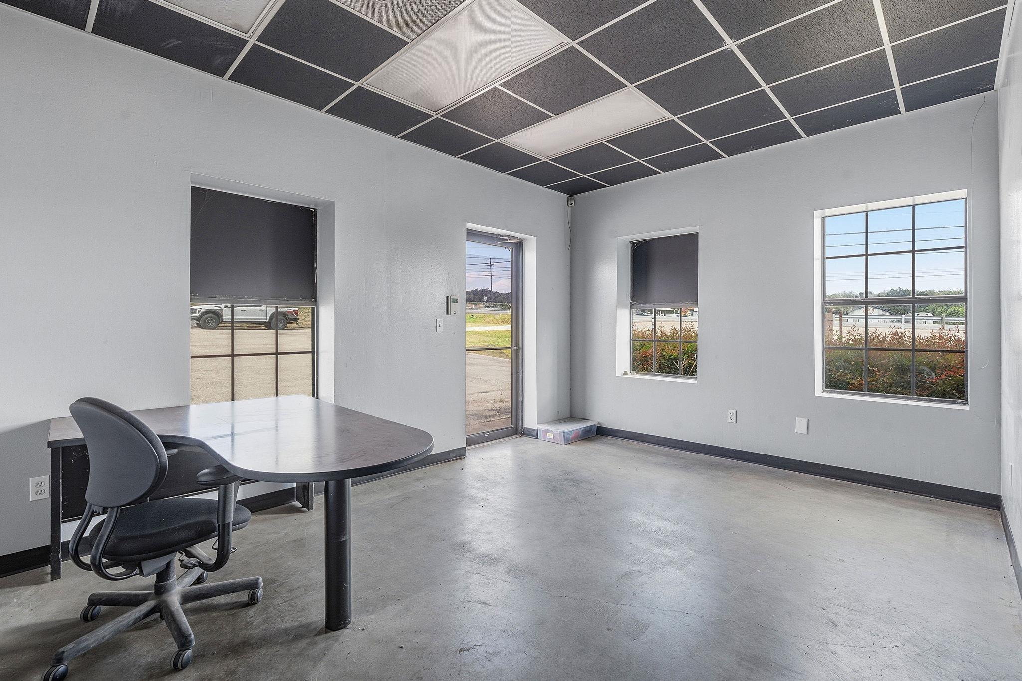 9221 Highway 290 W, Austin, TX 78736