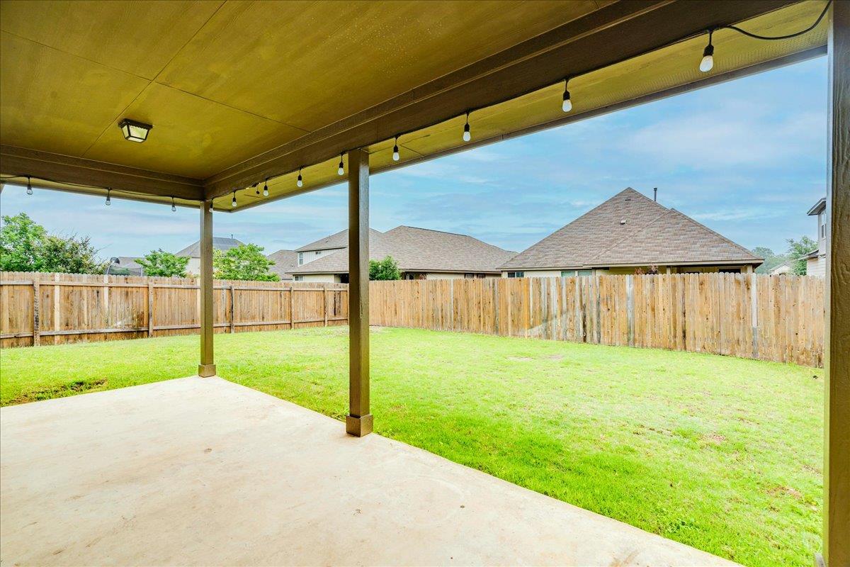 1905 Goldilocks Ln, Austin, TX 78652