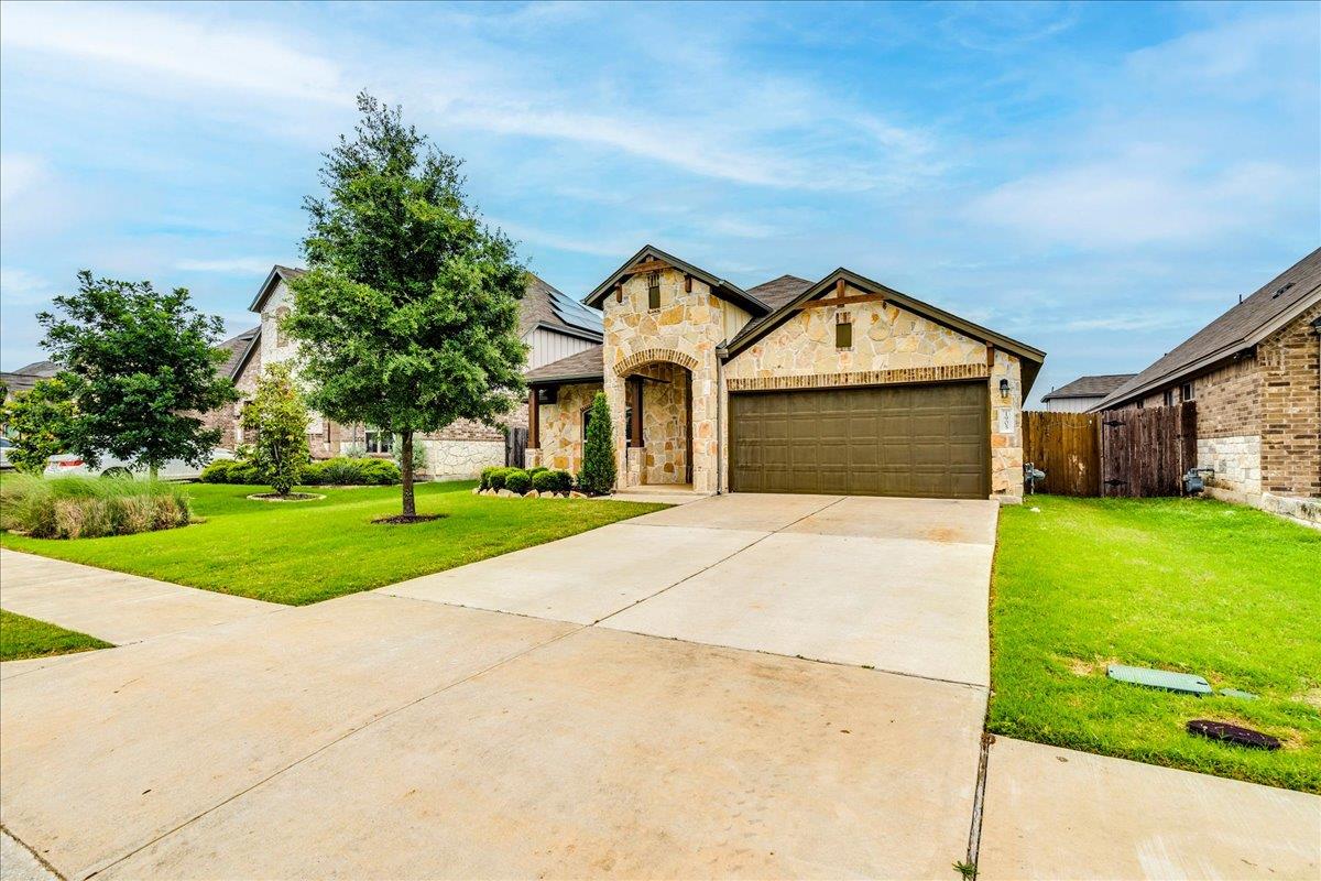 1905 Goldilocks Ln, Austin, TX 78652