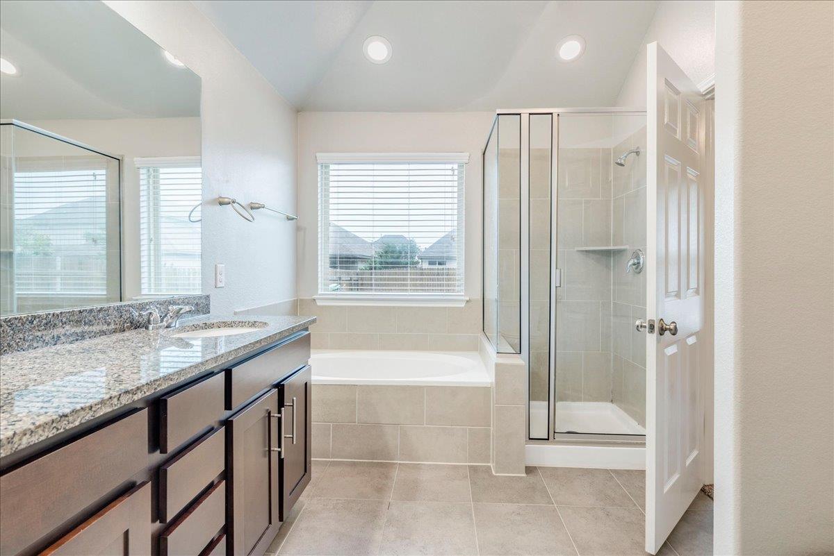 1905 Goldilocks Ln, Austin, TX 78652