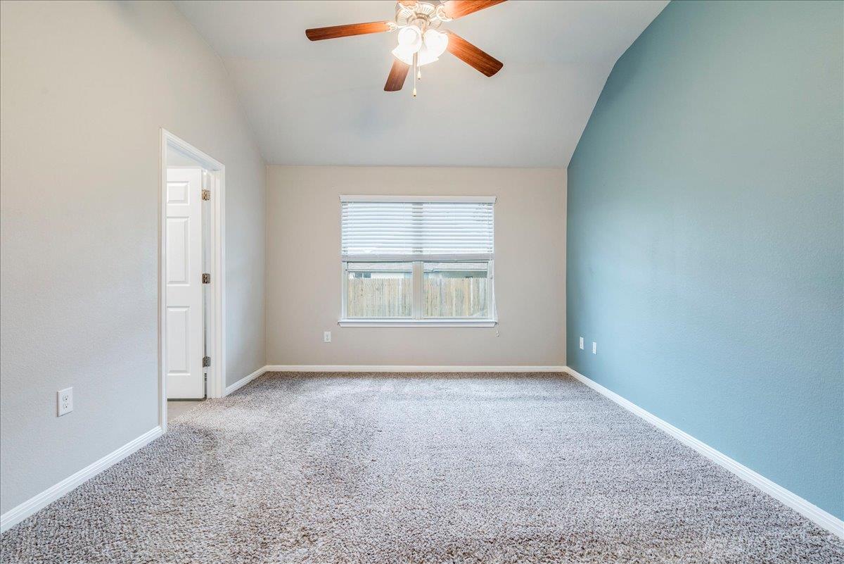 1905 Goldilocks Ln, Austin, TX 78652