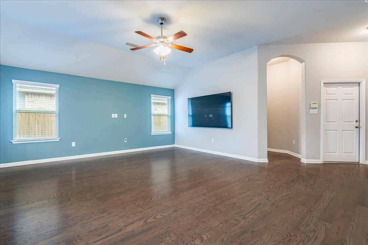 1905 Goldilocks Ln, Austin, TX 78652