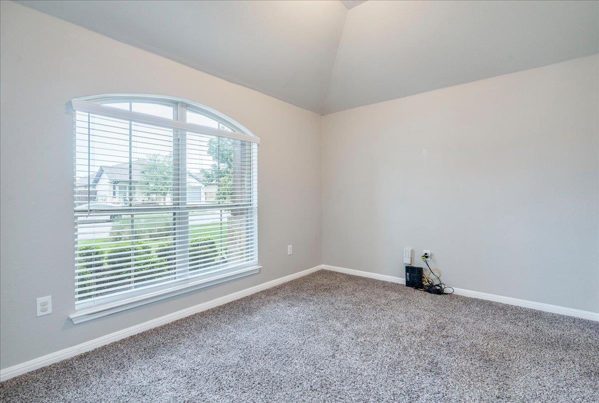 1905 Goldilocks Ln, Austin, TX 78652