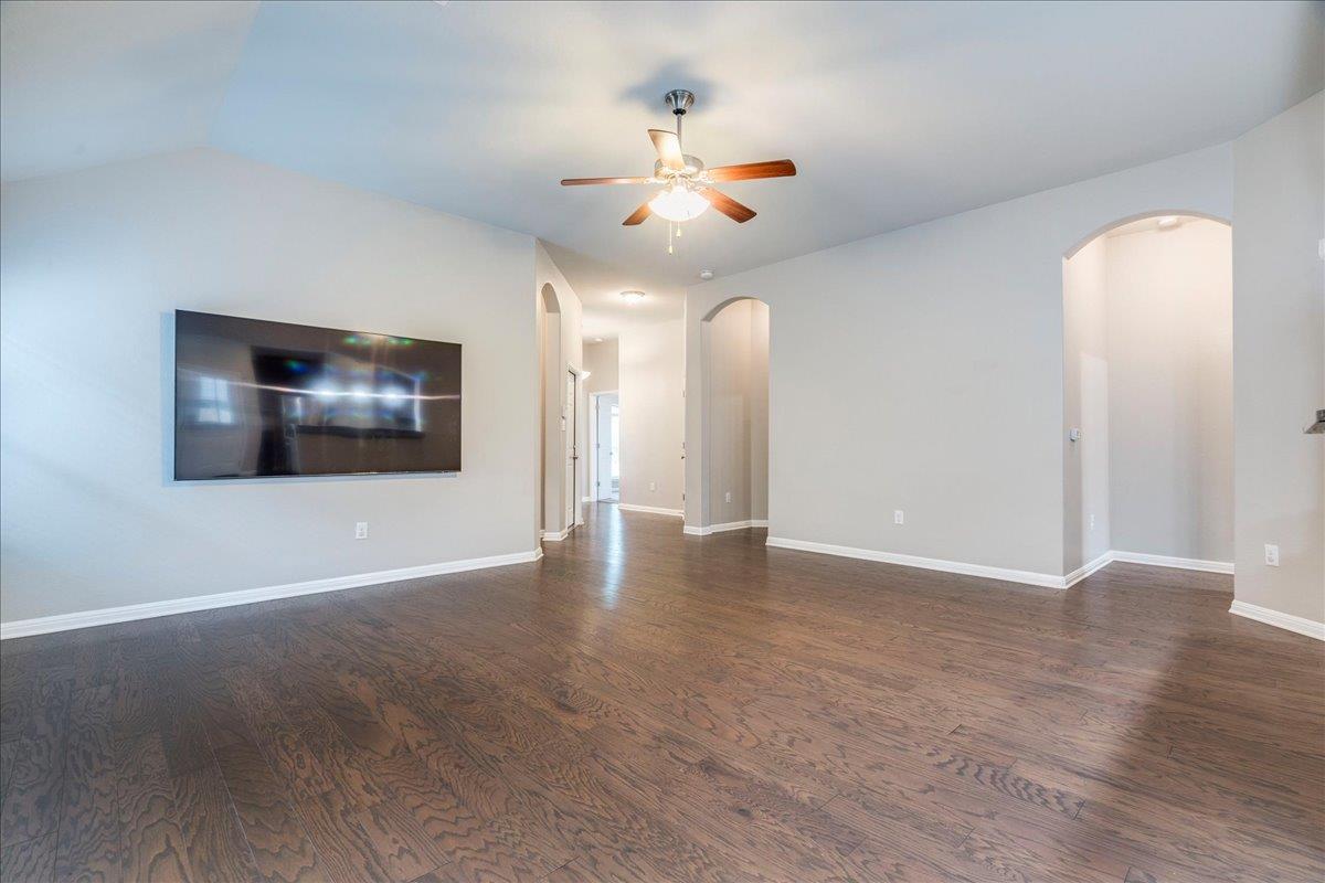 1905 Goldilocks Ln, Austin, TX 78652