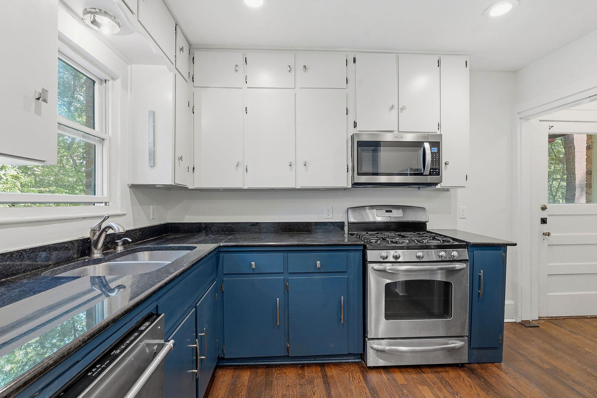 804 Rutherford Pl # A, Austin, TX 78704