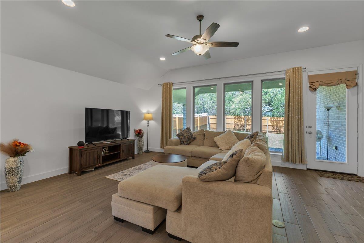 5844 Sean Paul Ln, Georgetown, TX 78628