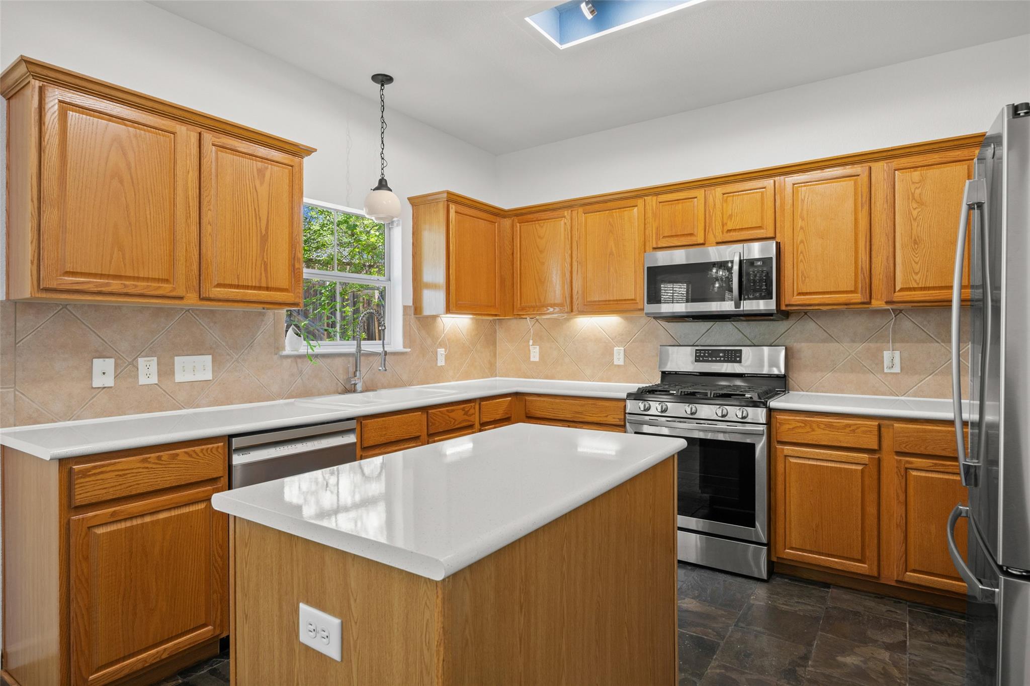 2612 Lynnbrook Dr, Austin, TX 78748