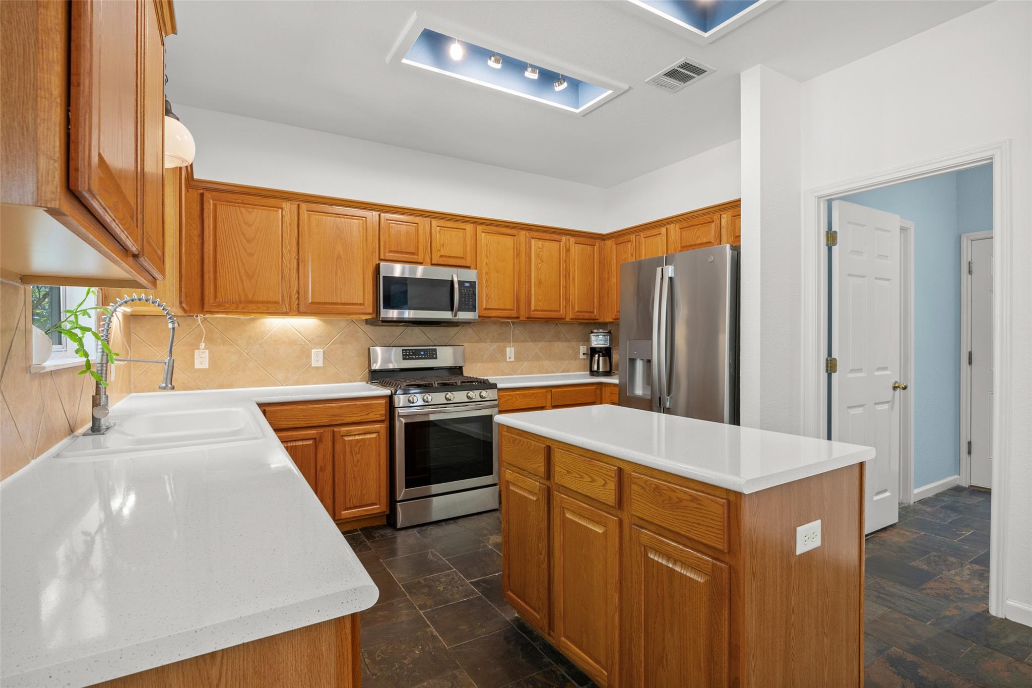 2612 Lynnbrook Dr, Austin, TX 78748