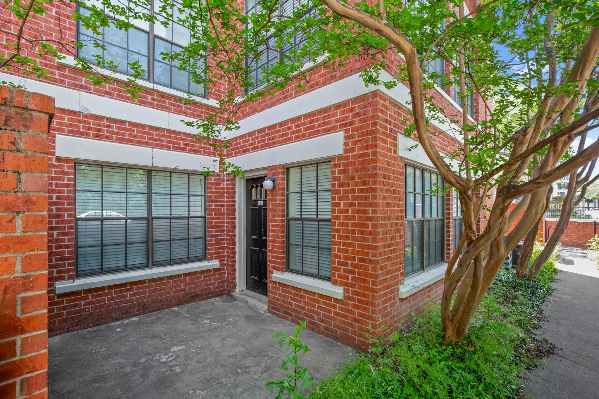 712 W 21st St # 101, Austin, TX 78705