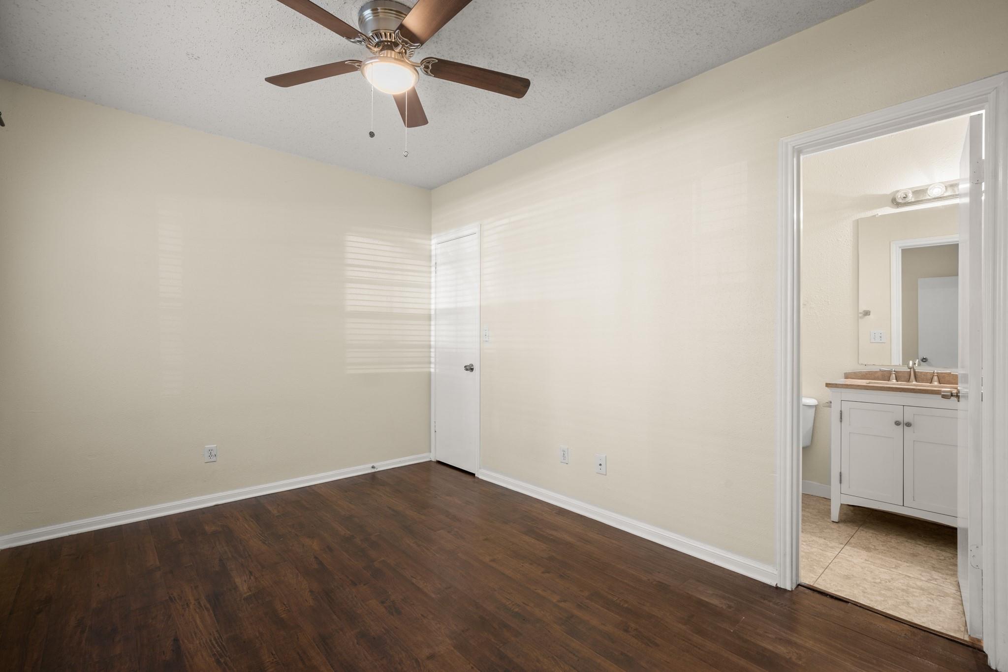 712 W 21st St # 101, Austin, TX 78705