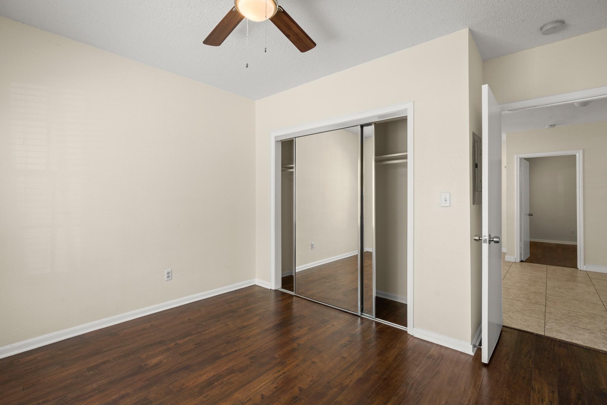 712 W 21st St # 101, Austin, TX 78705