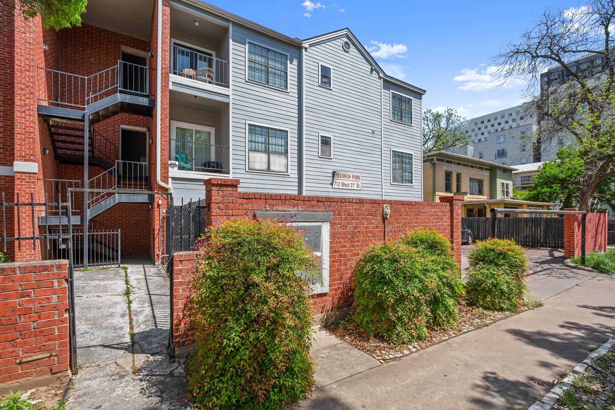 712 W 21st St # 101, Austin, TX 78705