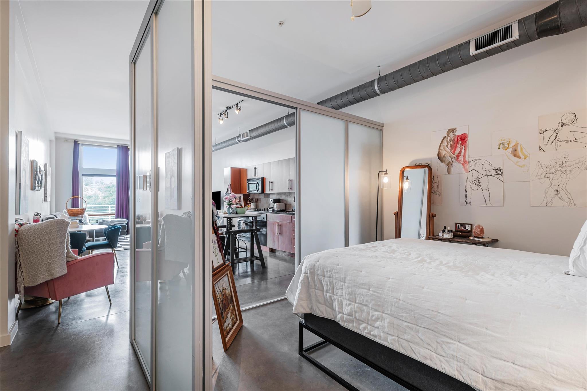 2124 E 6th St # 305, Austin, TX 78702