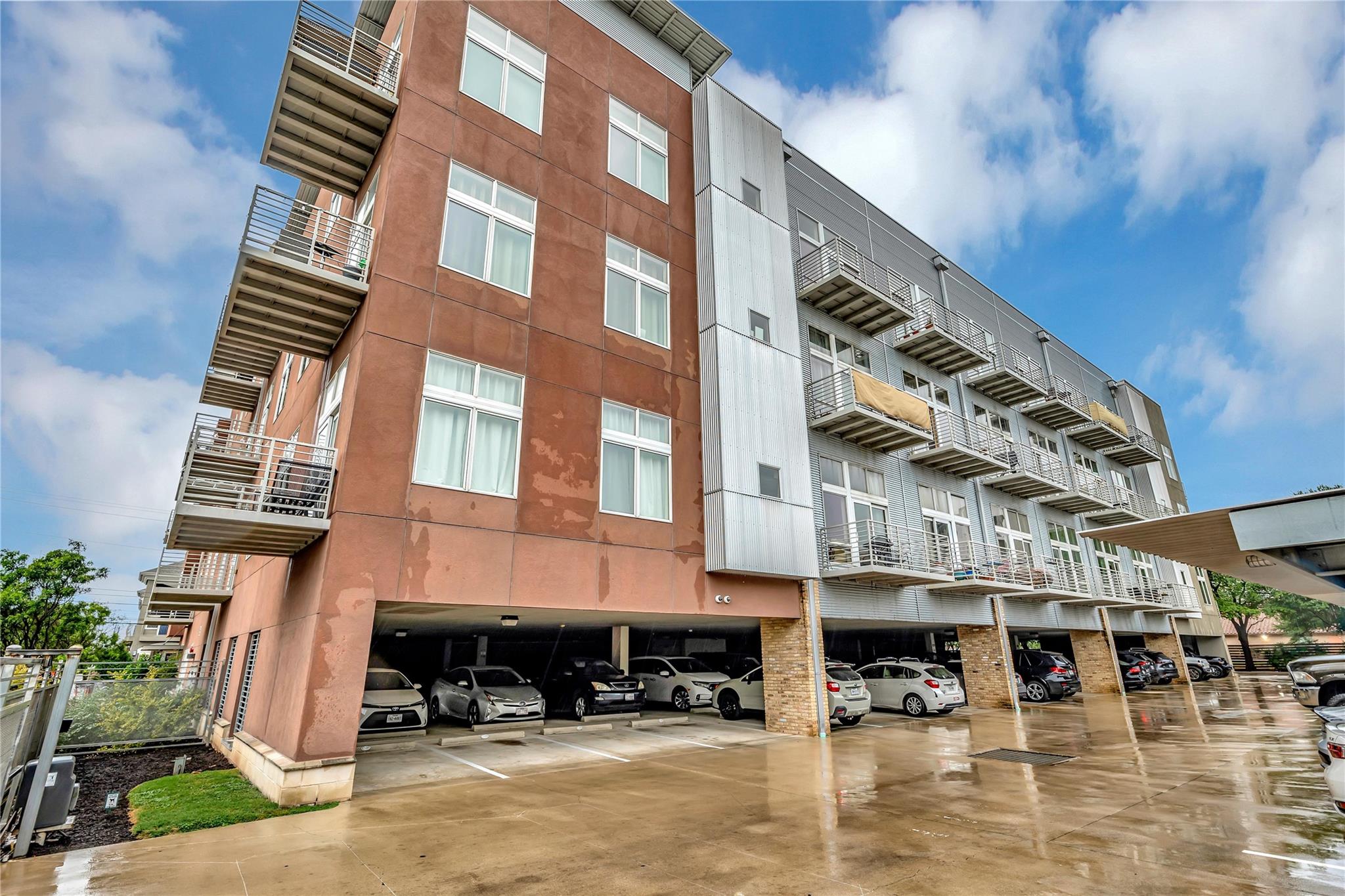 2124 E 6th St # 305, Austin, TX 78702