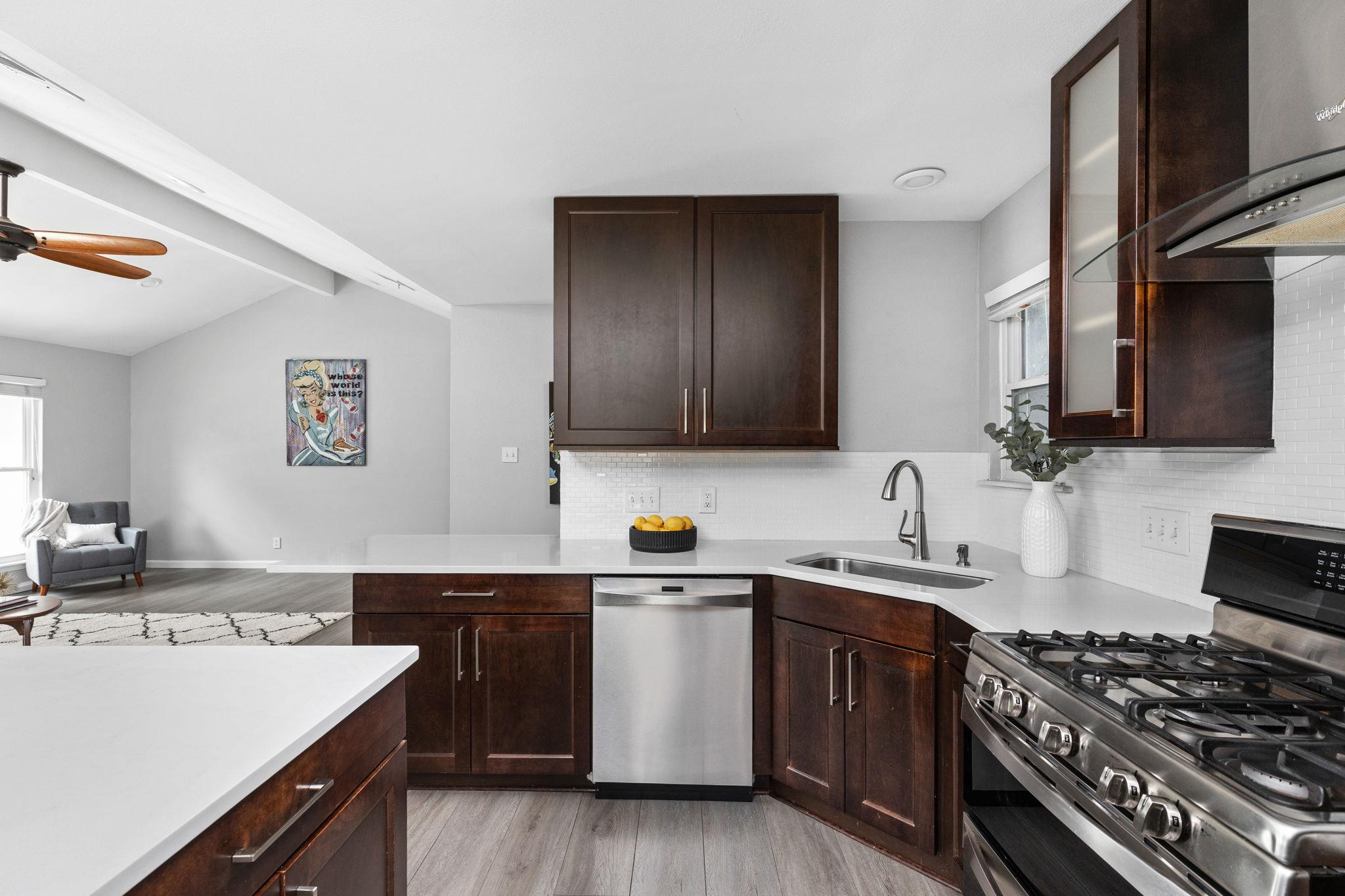 11402 Santa Cruz Dr, Austin, TX 78759