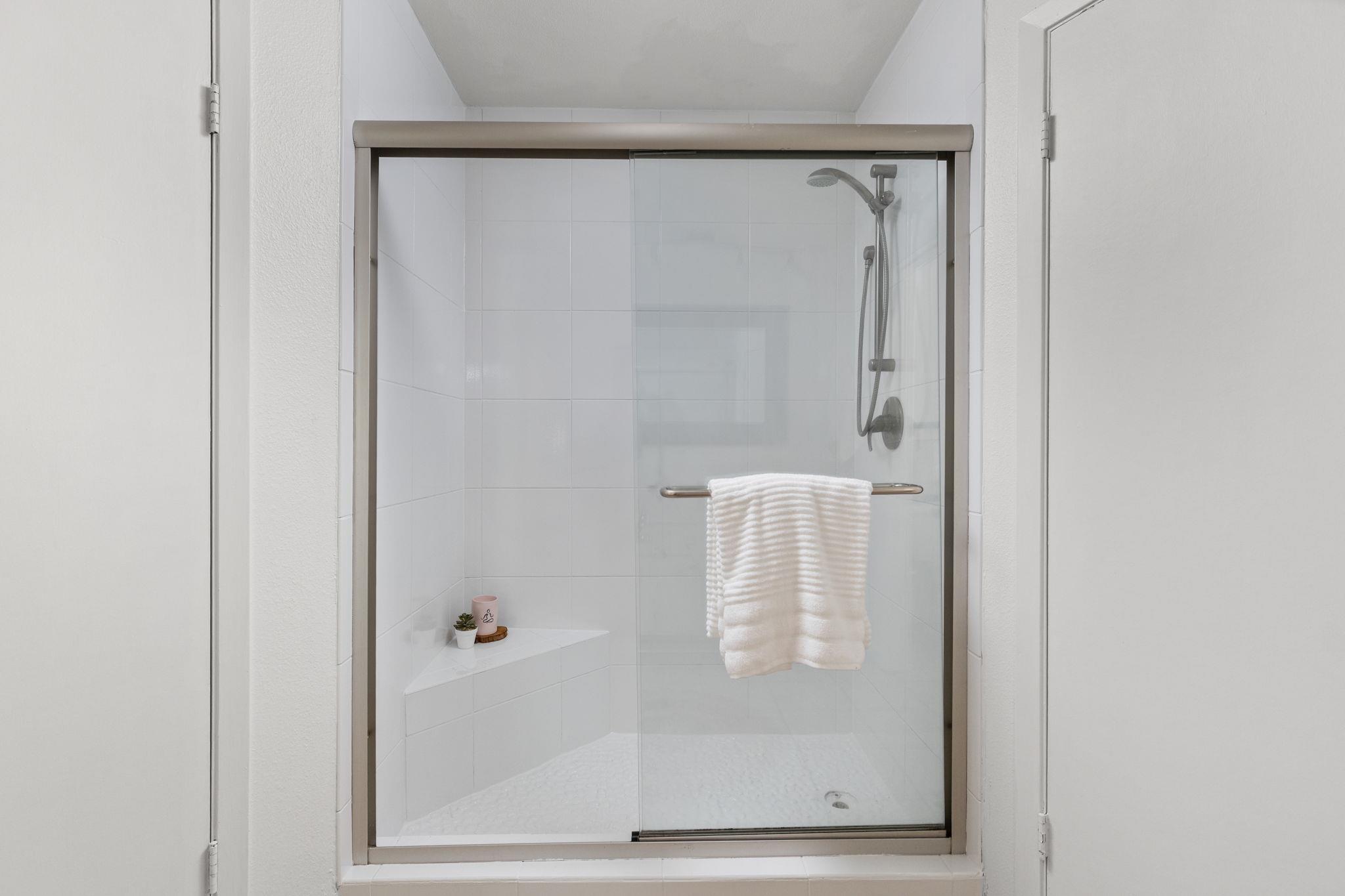 11402 Santa Cruz Dr, Austin, TX 78759