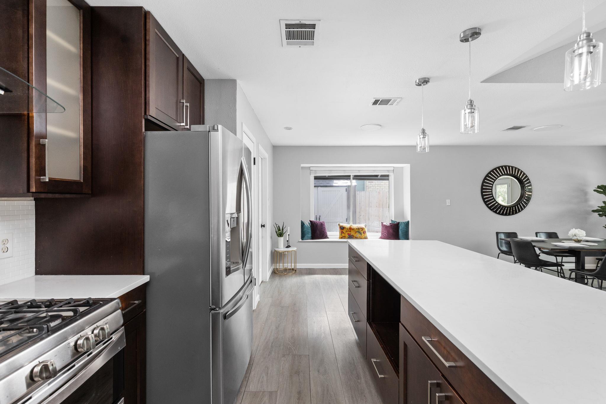 11402 Santa Cruz Dr, Austin, TX 78759