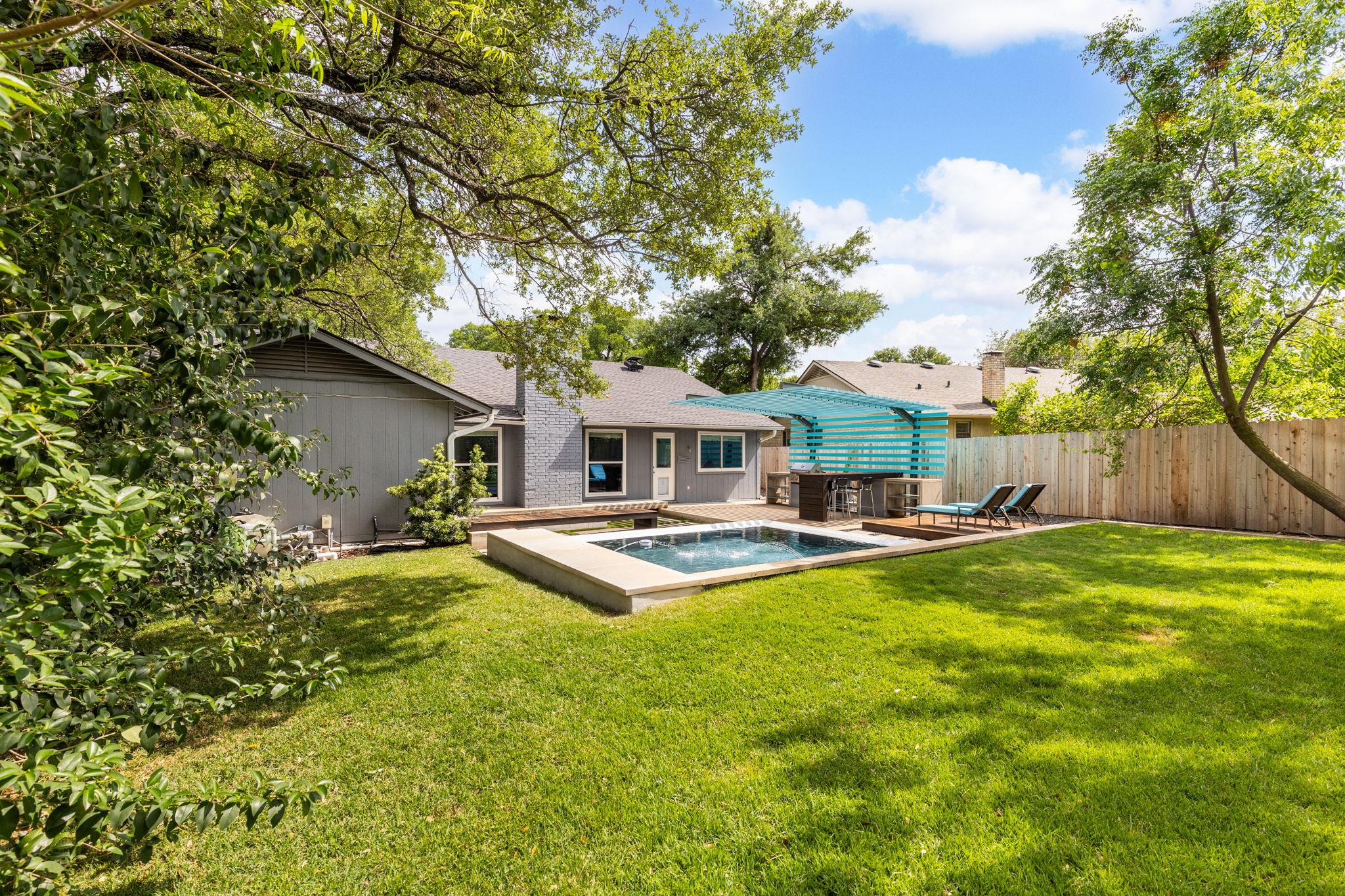 11402 Santa Cruz Dr, Austin, TX 78759