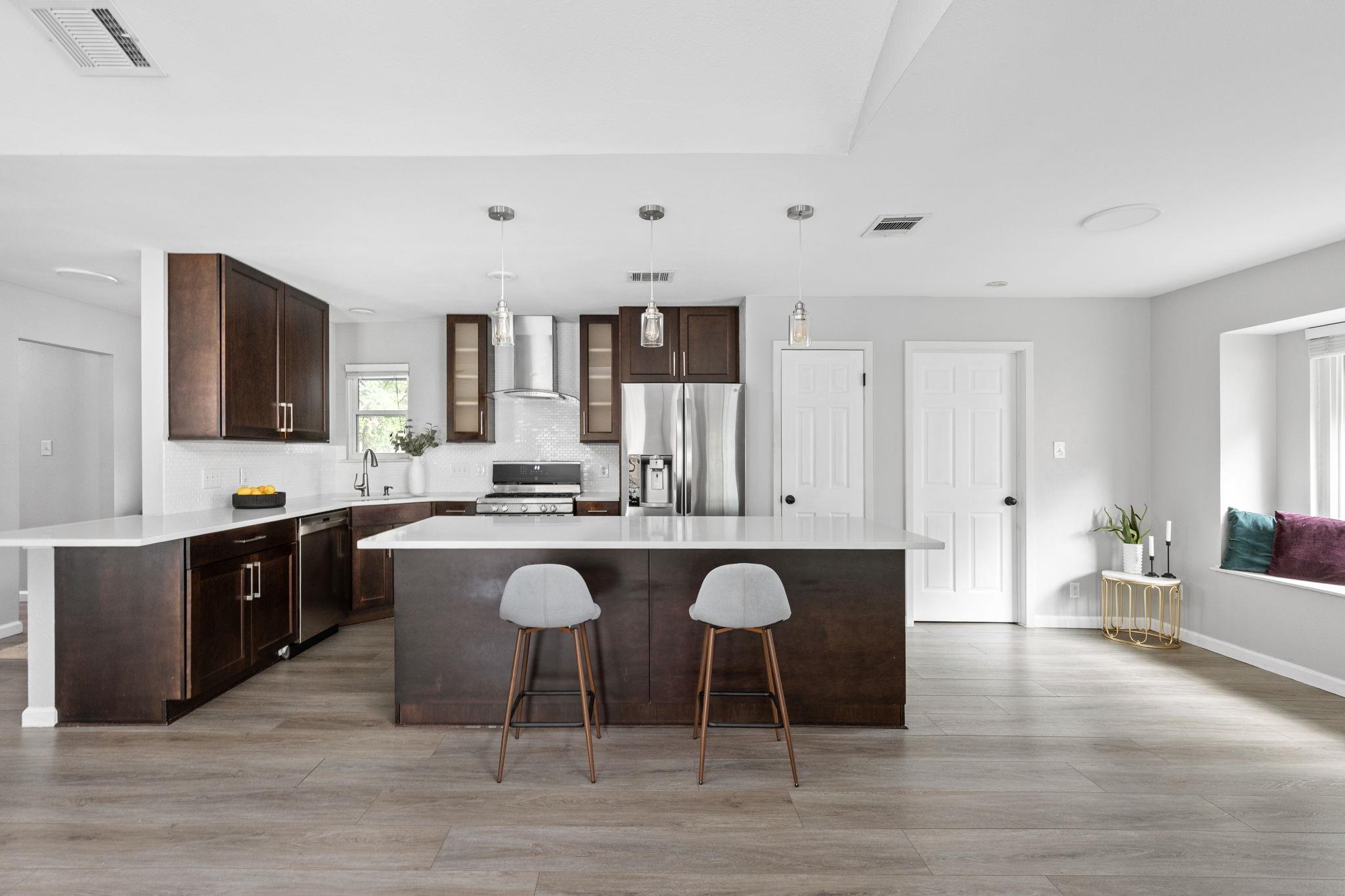 11402 Santa Cruz Dr, Austin, TX 78759