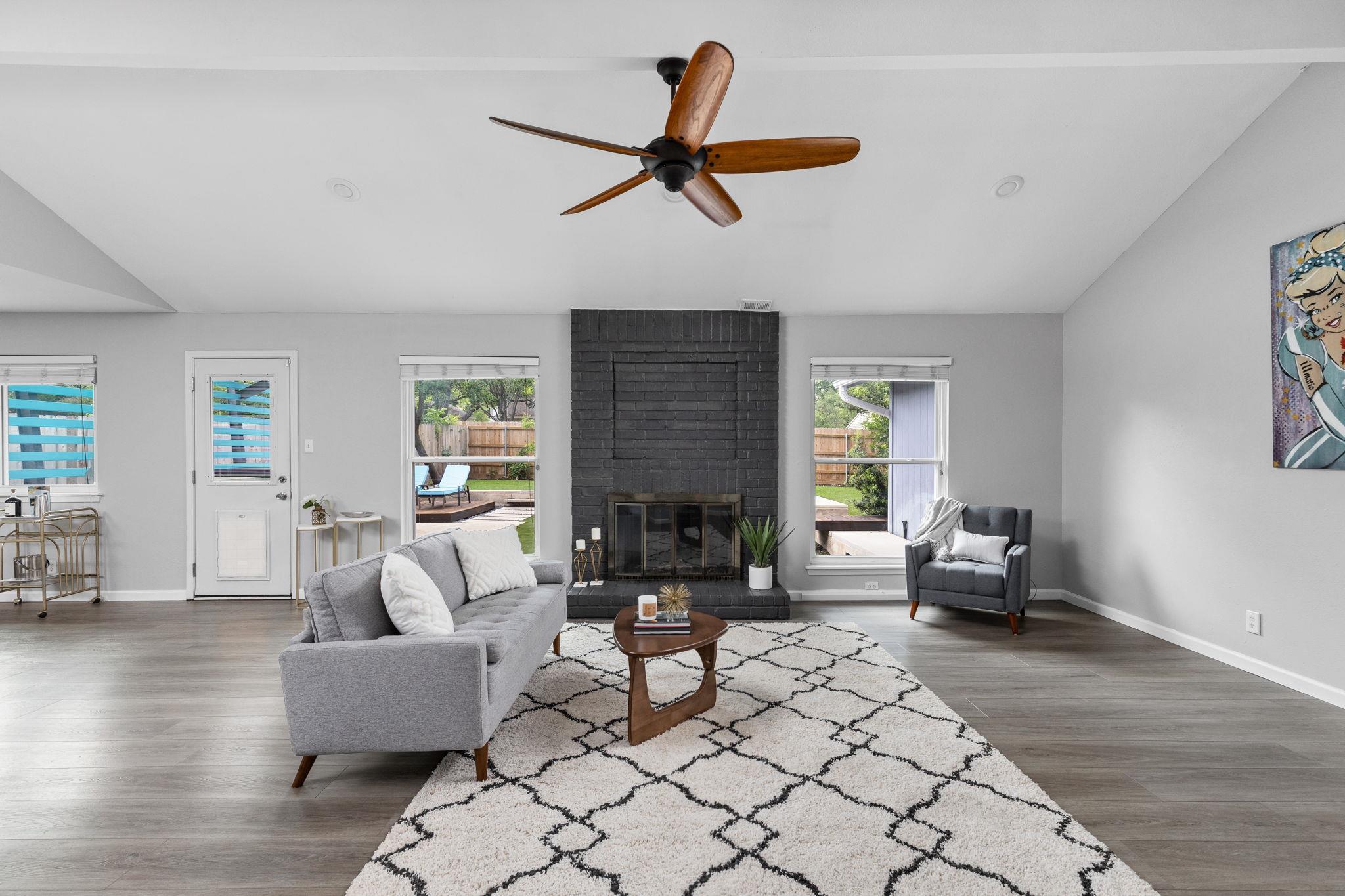 11402 Santa Cruz Dr, Austin, TX 78759